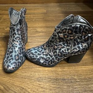 Very G Metallic Leopard Print Booties